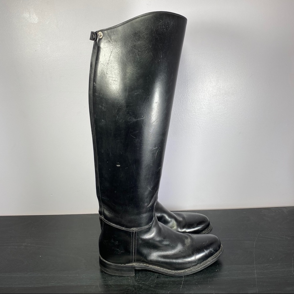 Dehner's custom leather horse riding boots.